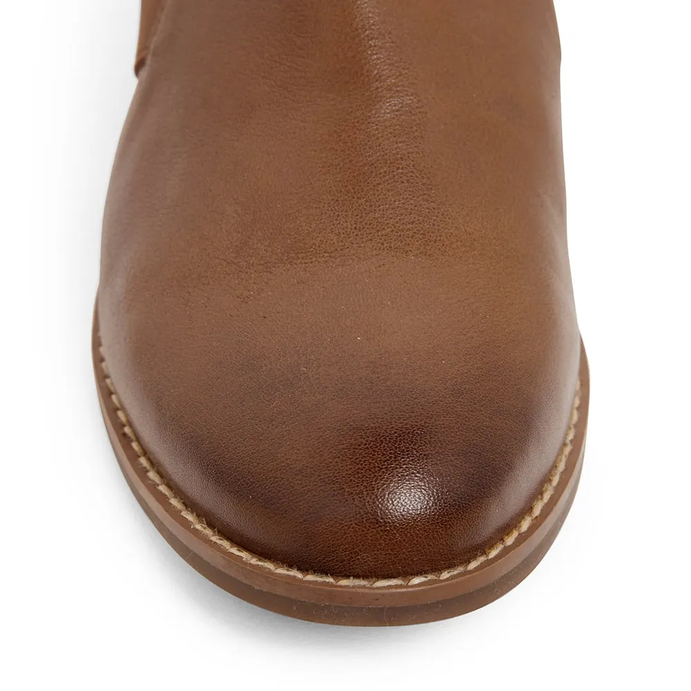 Baron Heel in Mid Brown Leather