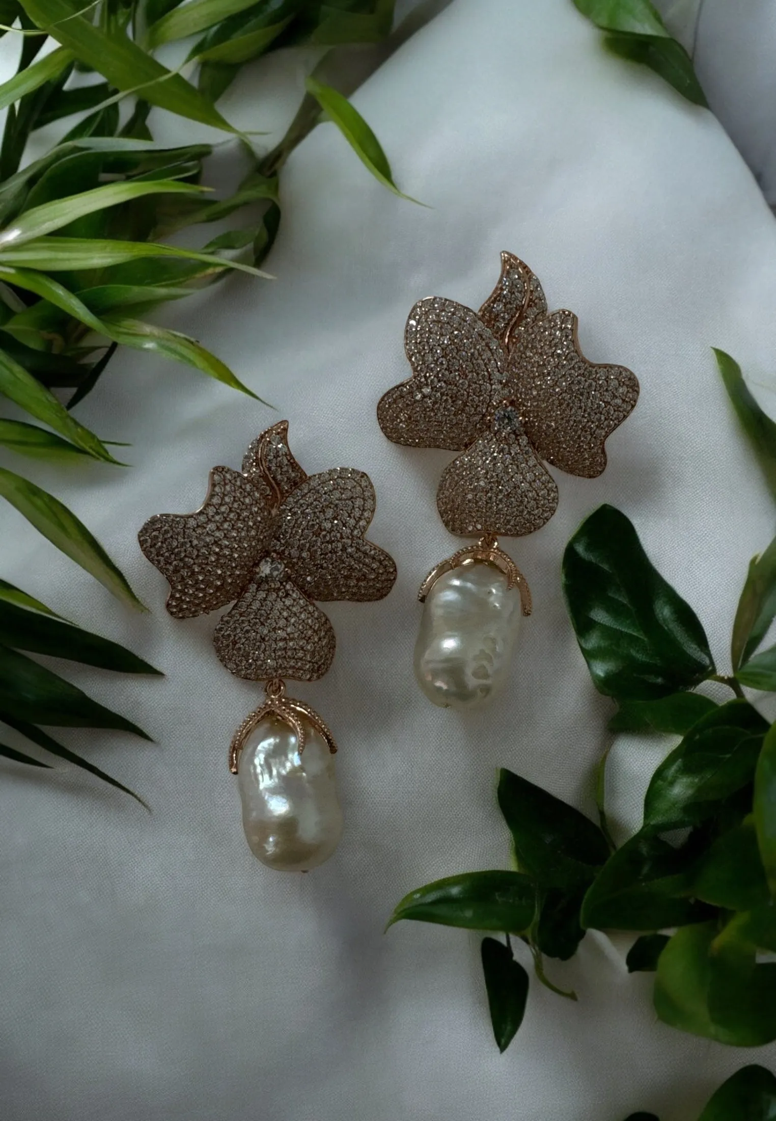 Baroque Pearl White Flower Drop Earrings Rosegold