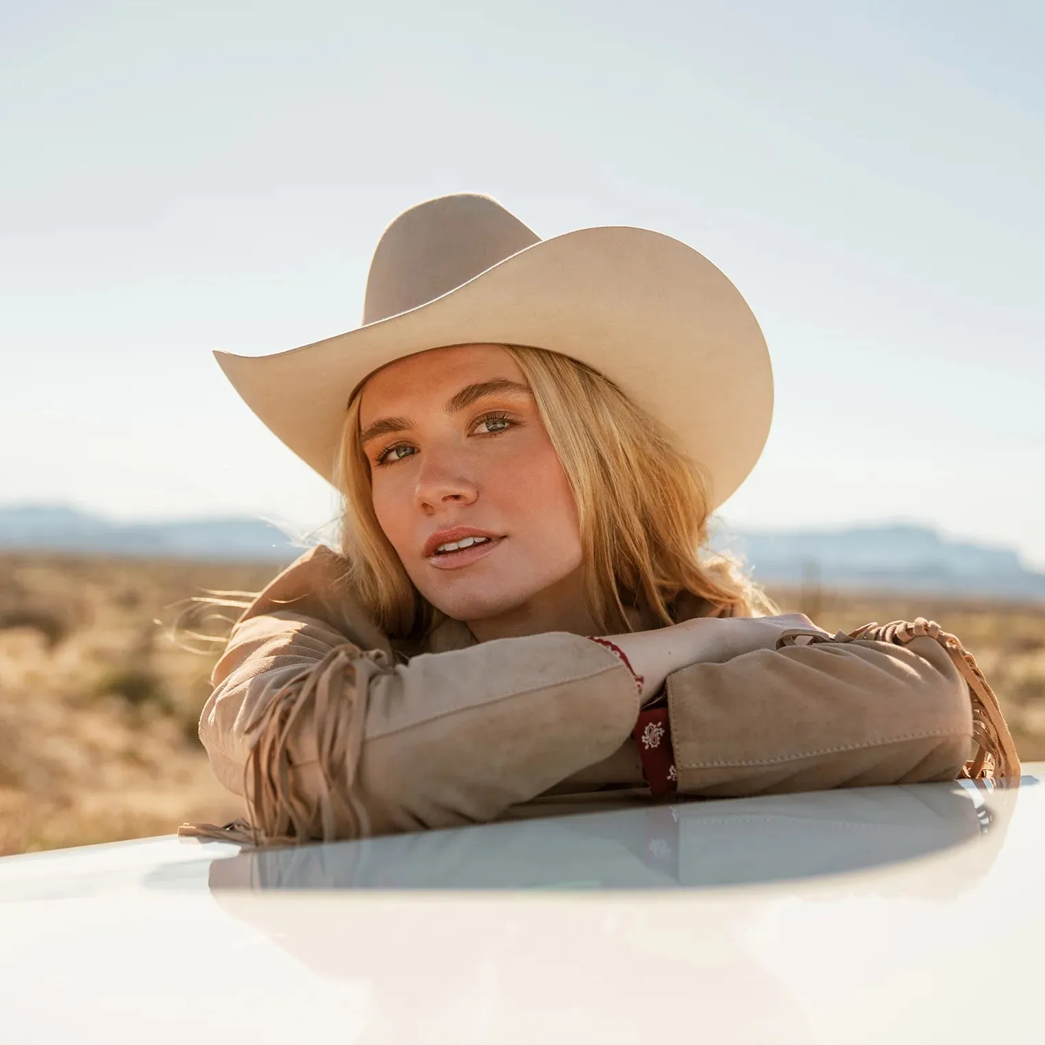 Classic Felt Cowboy Hat with Rhinestone Leather Hatband