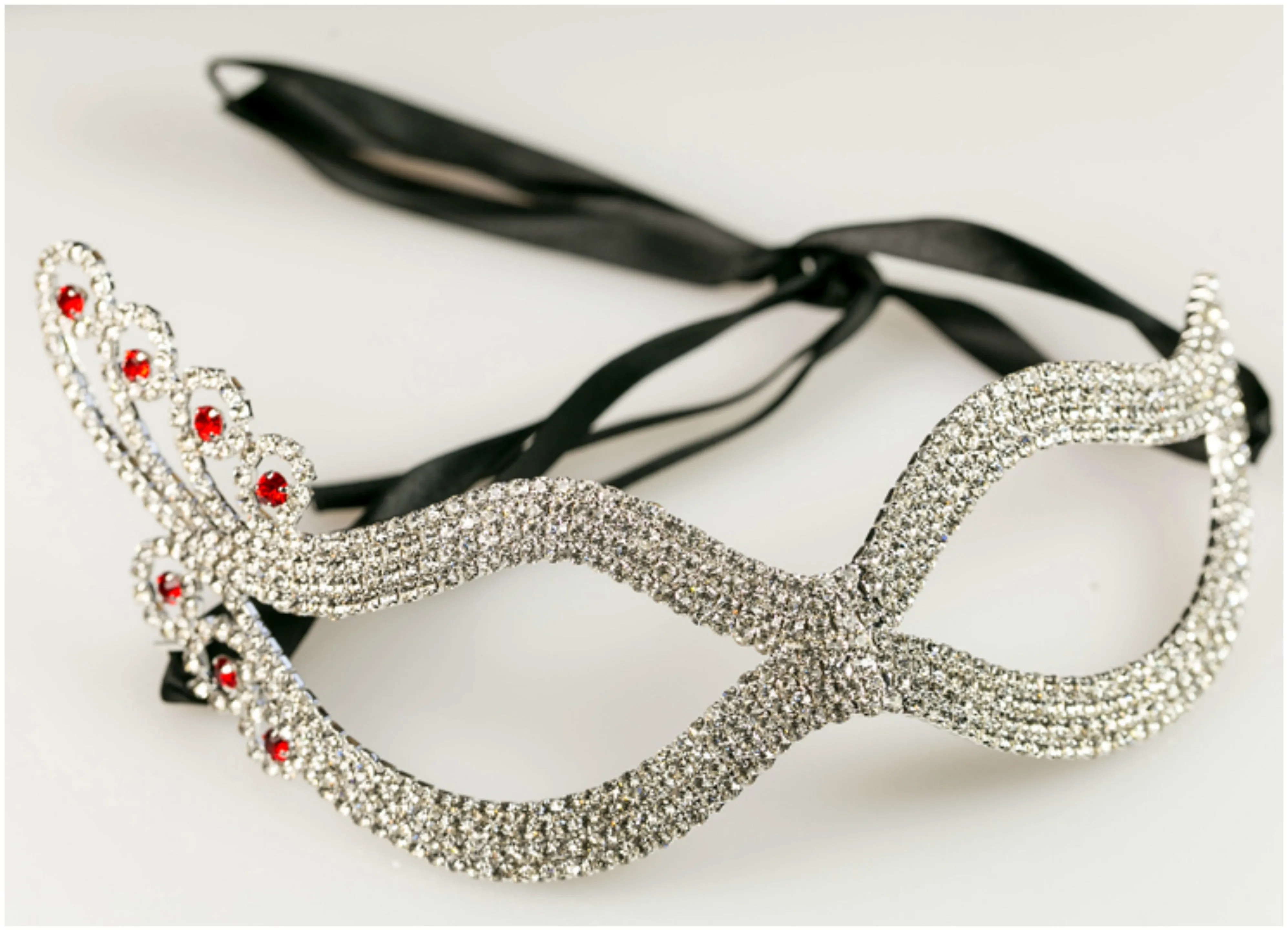 Dicey Ruby Art Deco Silver Masquerade Mask | Crystal | Silver