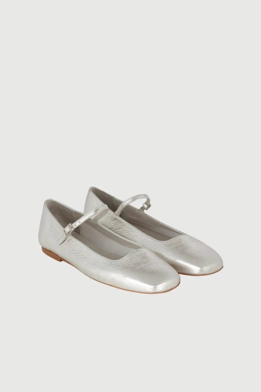 Julieta Mary Janes in Silver Leather