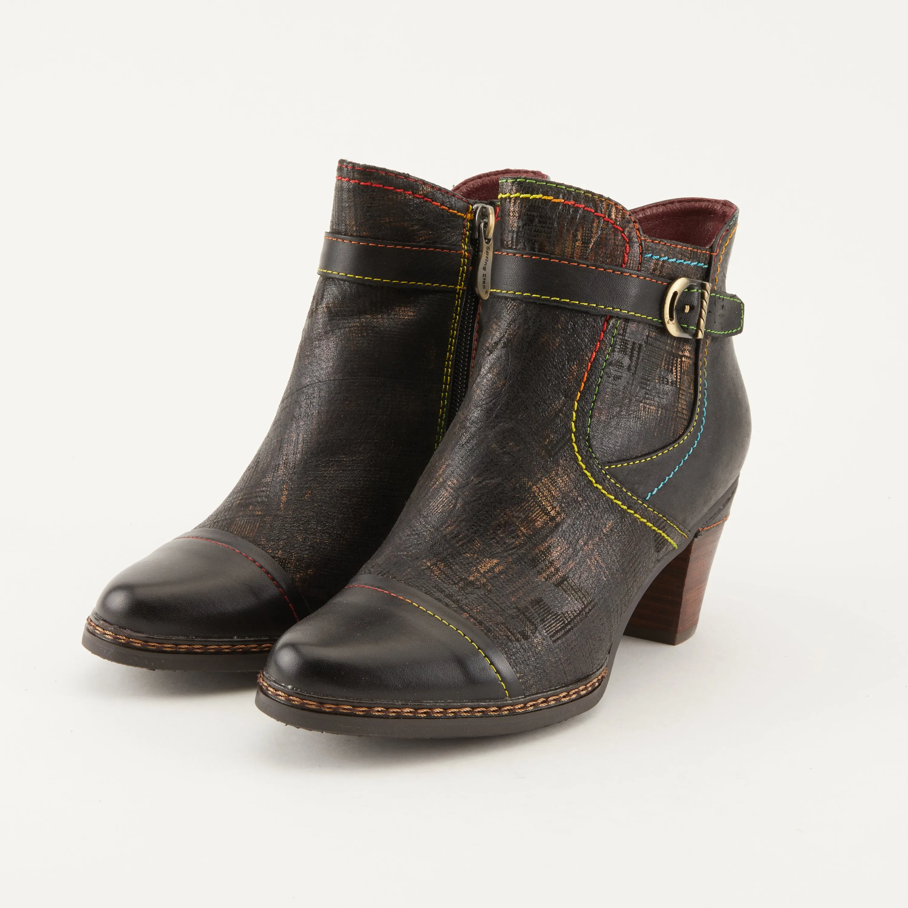 L'ARTISTE CAPTIVATE BOOTIES