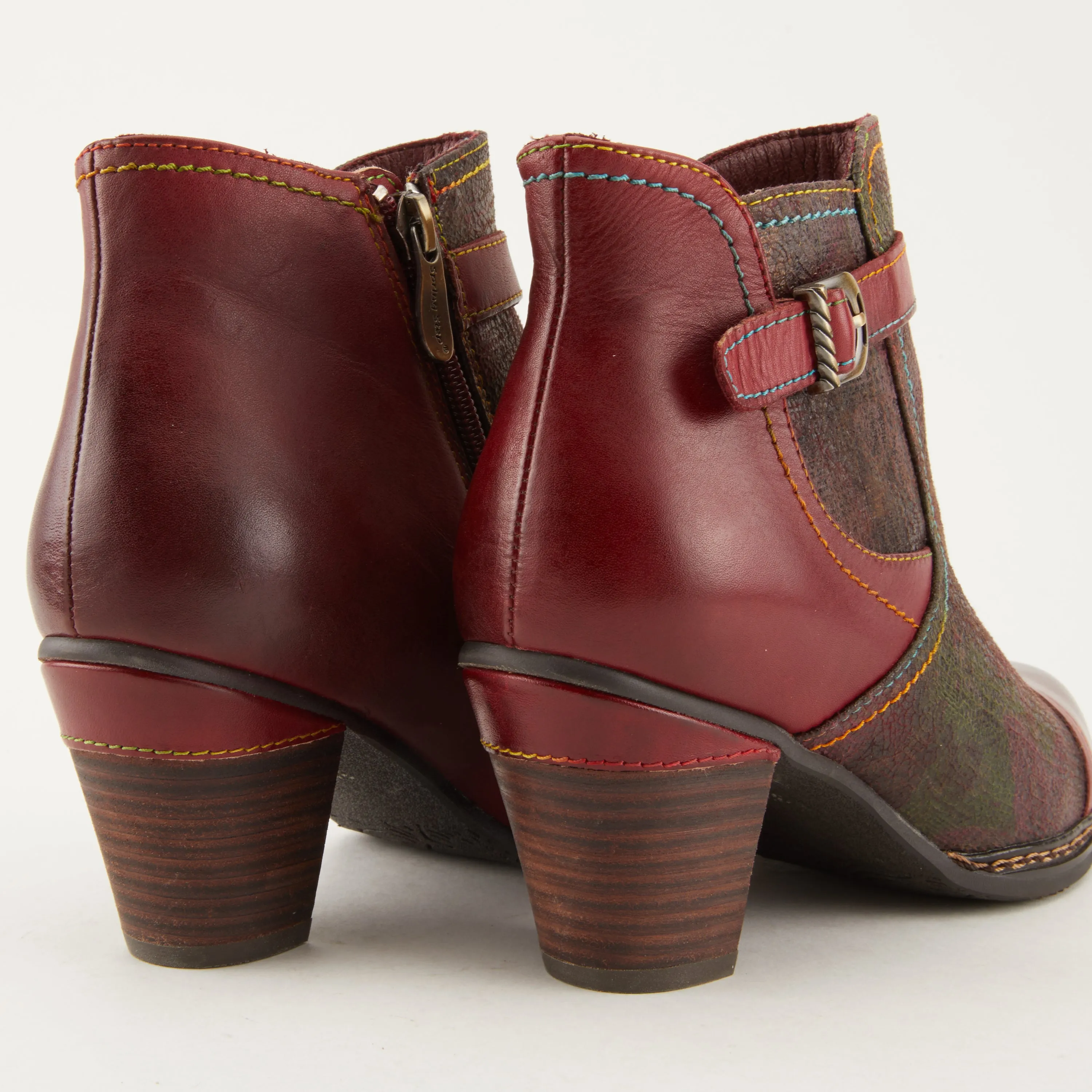 L'ARTISTE CAPTIVATE BOOTIES