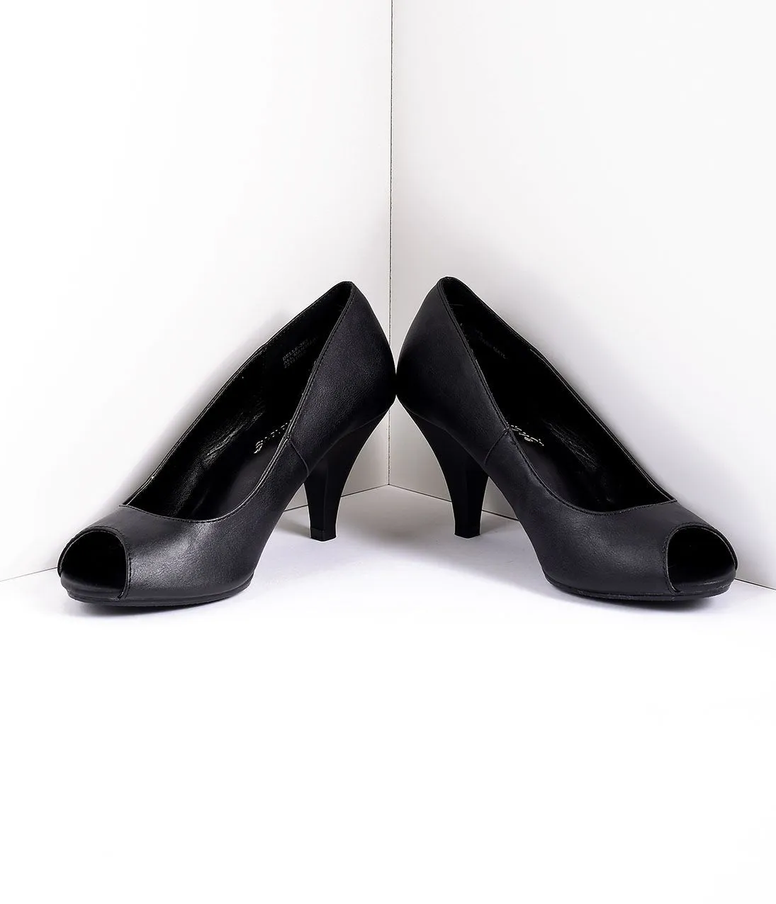 Vintage Style Black Matte Leatherette Peep Toe Pump